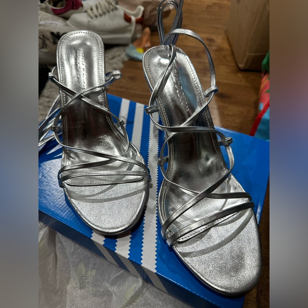 NOBU WIDE FIT SILVER LACE UP ROUND TOE PERSPEX STILETTO HEELS - US 10 / UK 8
